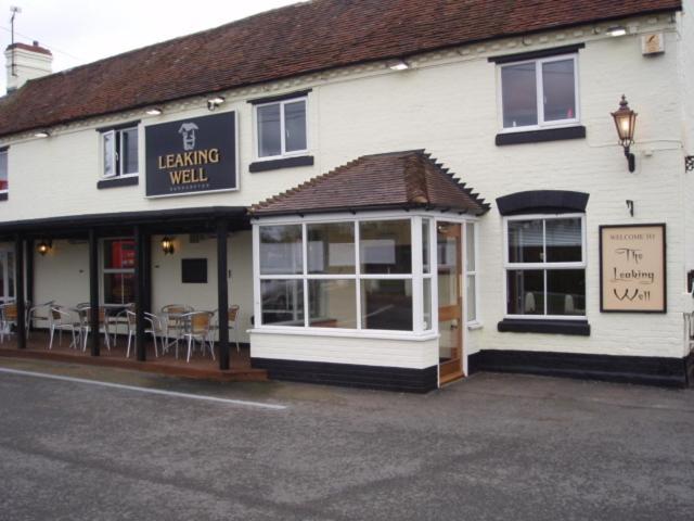 The Leaking Well Couette-café 3*